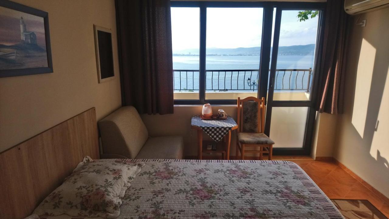 Guest House Tony 内塞伯尔 外观 照片